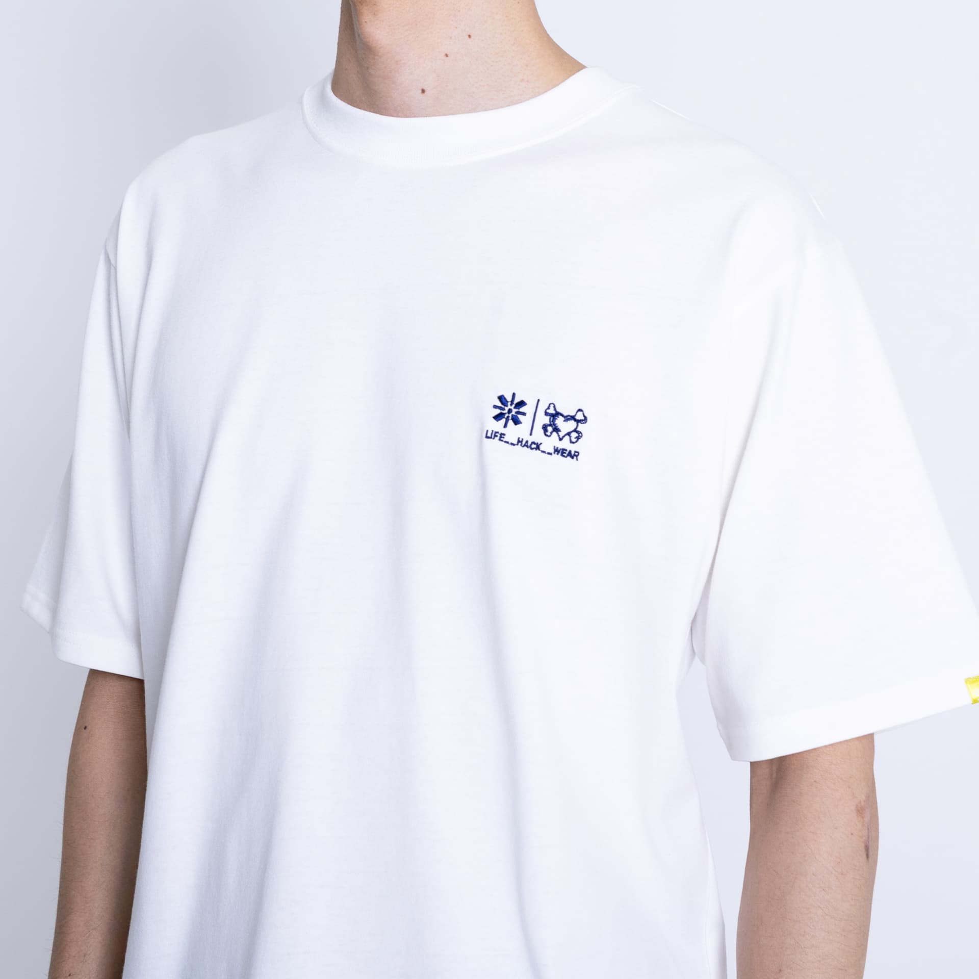 【Men's】SHRINK THE WORLD TEE