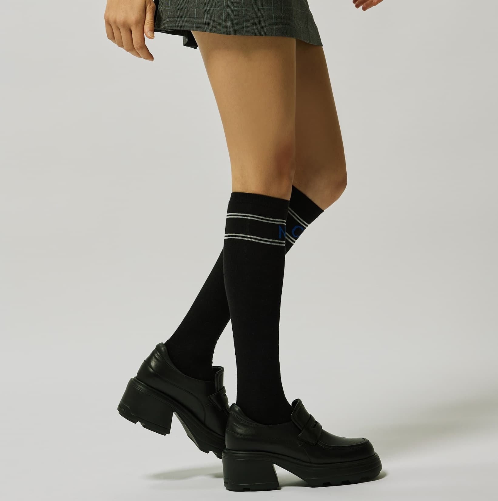 【Women's】Creve9 ストライプニーソックス