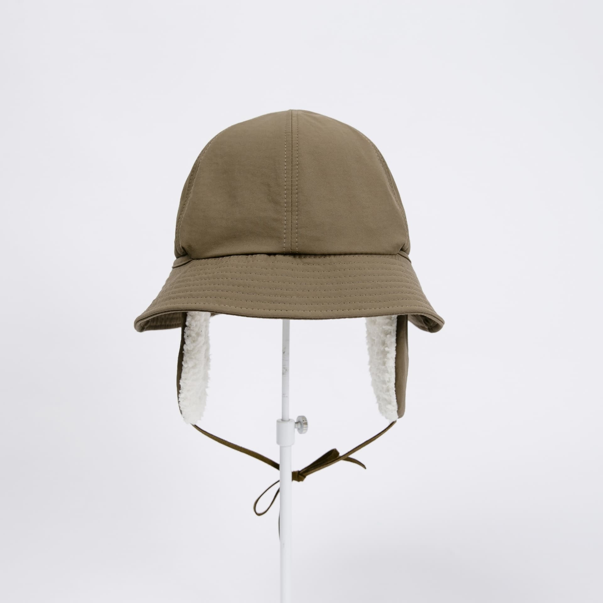 【Unisex】Creve9 イヤーマフ付きバケットハット