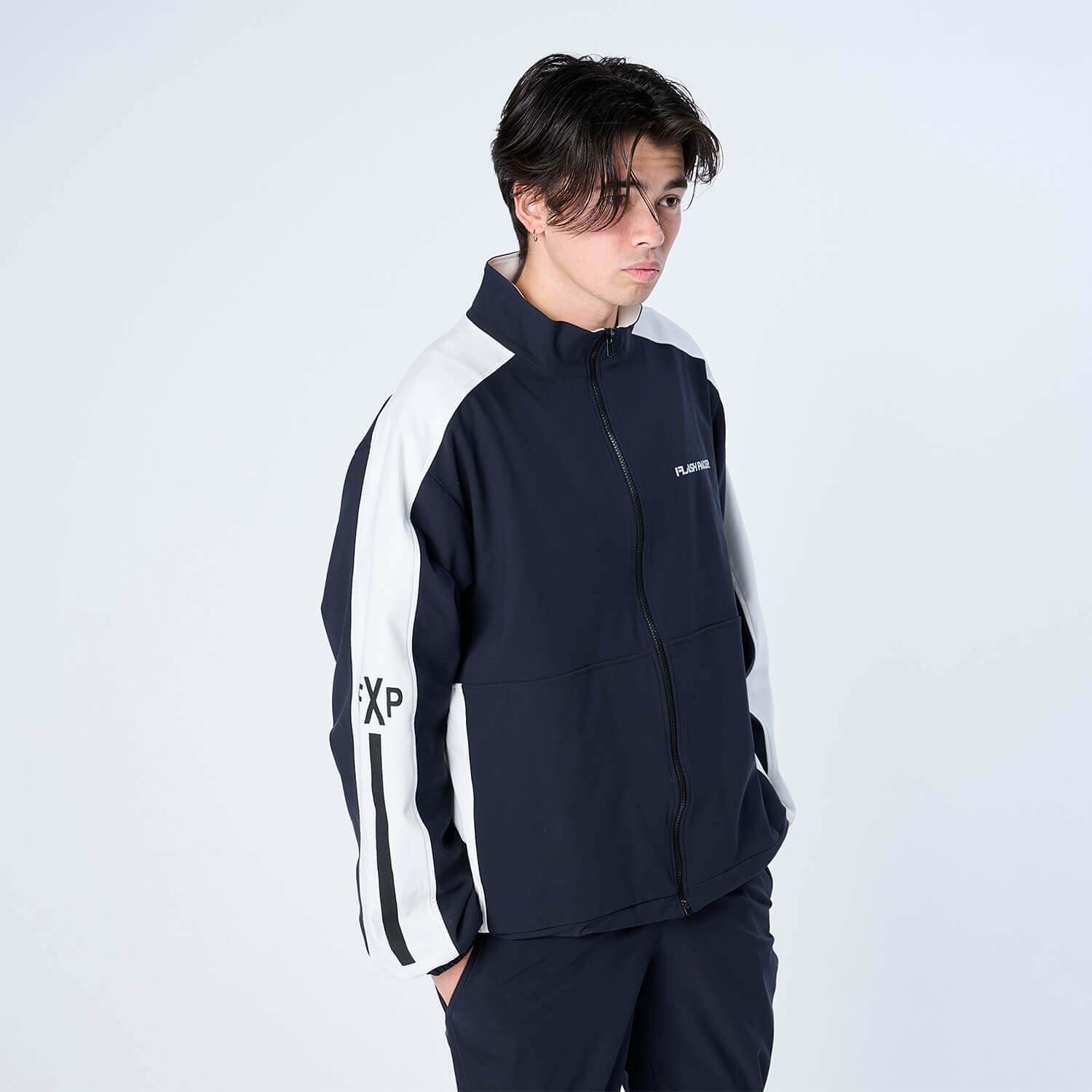 【Unisex】XJK-TRACKS(SOLOTEX® Eco-Hybrid トラックジャケット)