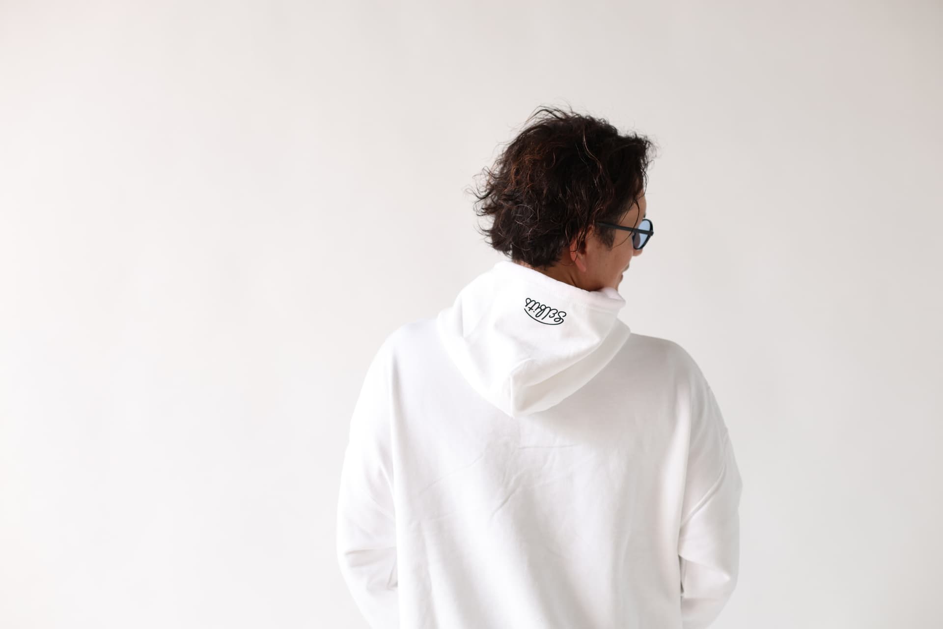 【Unisex】LOGO PINK CAMOUFLAGE PARKA ”white”