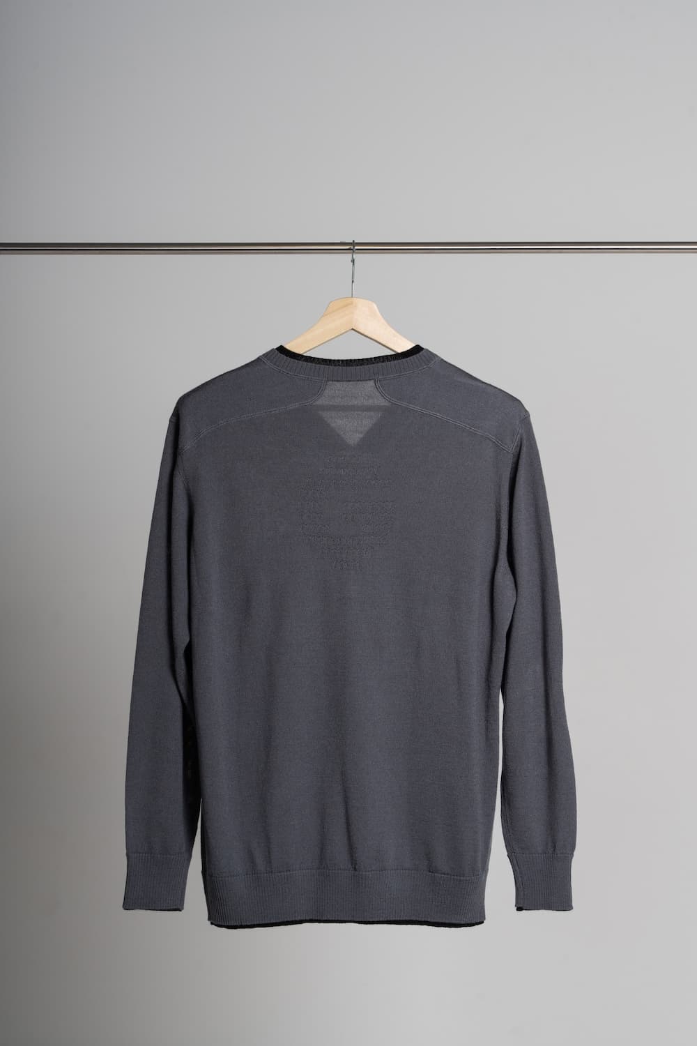 【Unisex】V-Neck Knit