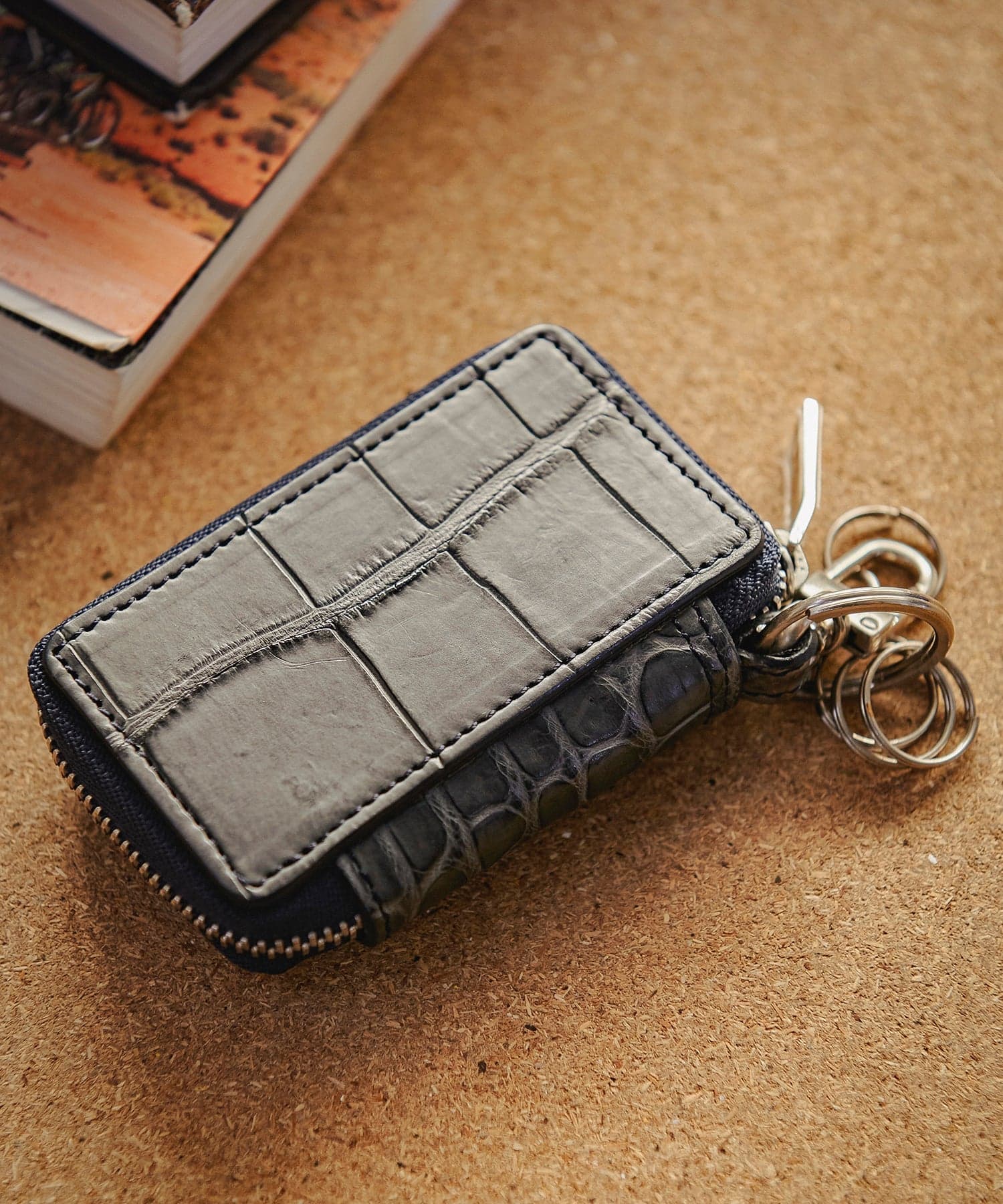 【Item's】THE SOLE CROCODILE KEYCASE