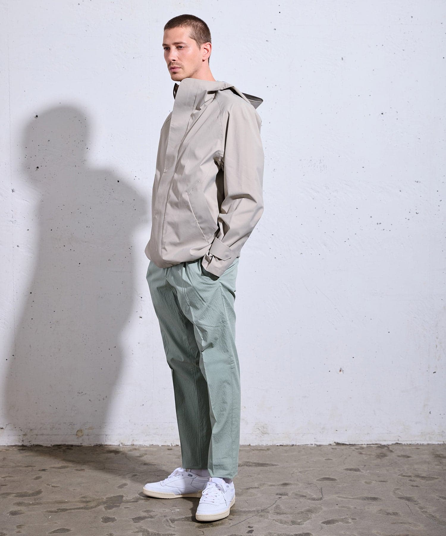 セール【Men's】ライトウエイト シェルパーカー