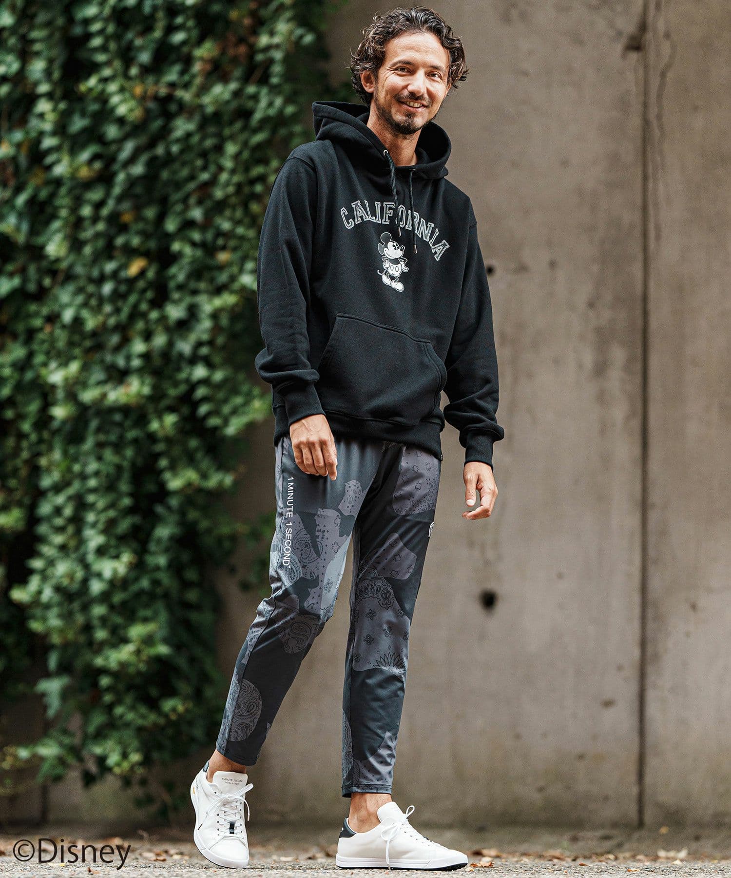 【Men's】ミッキーマウスプリントパーカー