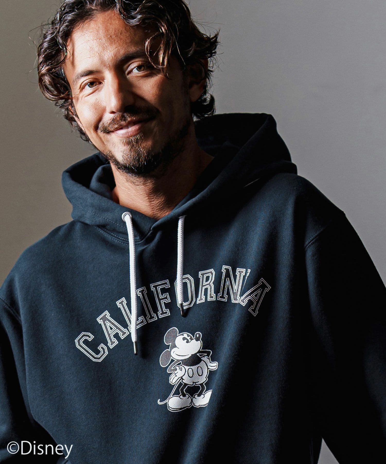 【Men's】ミッキーマウスプリントパーカー