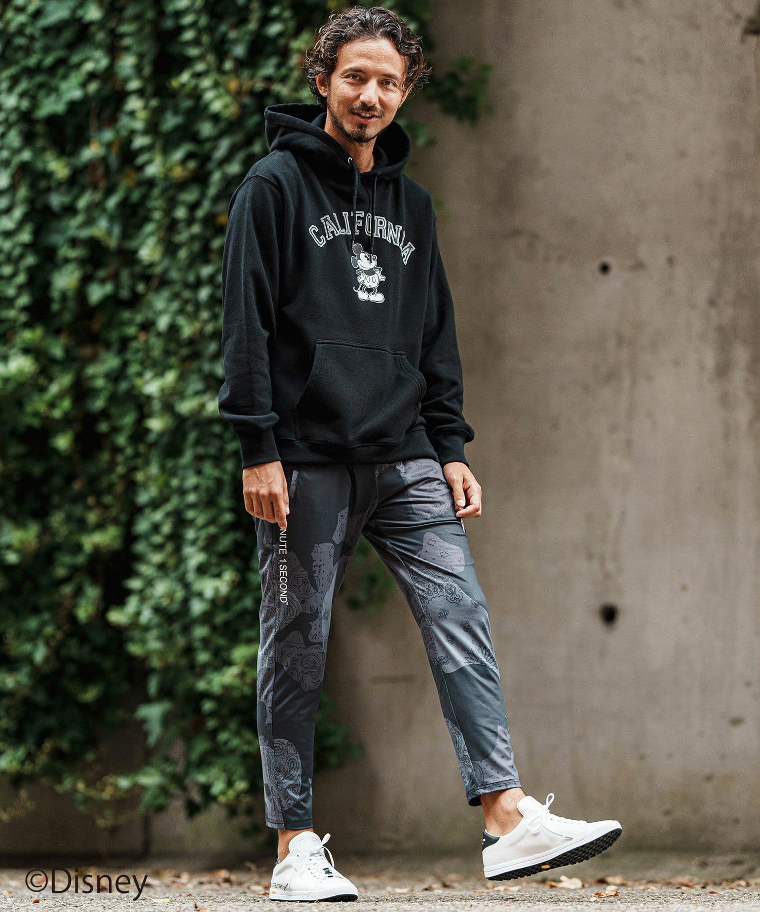 【Men's】ミッキーマウスプリントパーカー