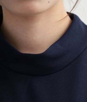【Women's】Checkered mock neck