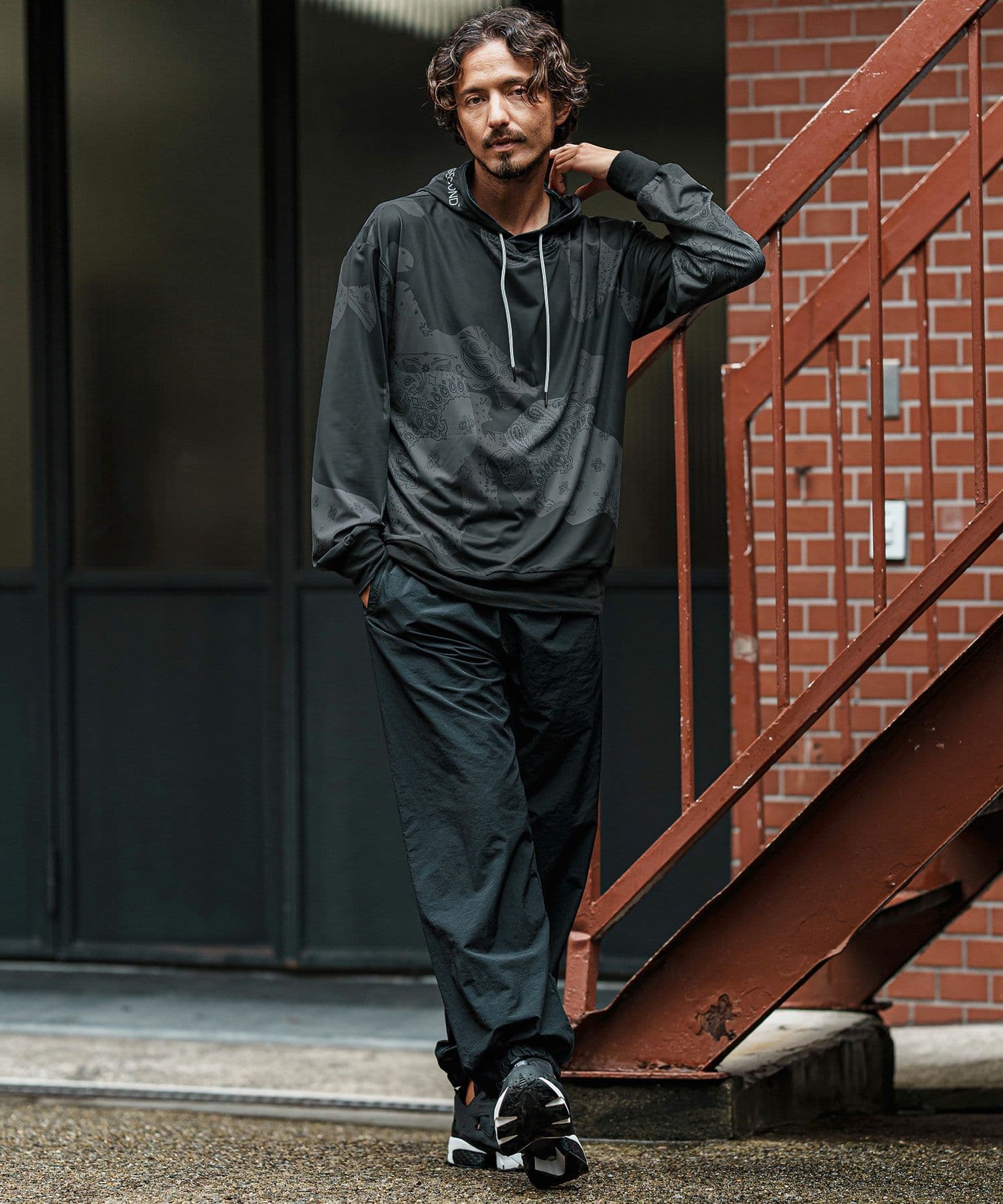 【Men's】カモフラージュペイズリー柄パーカー