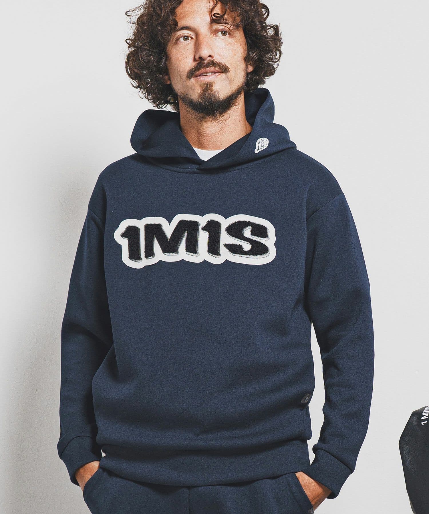 【Men's】サガラ刺繍ダンボールパーカー