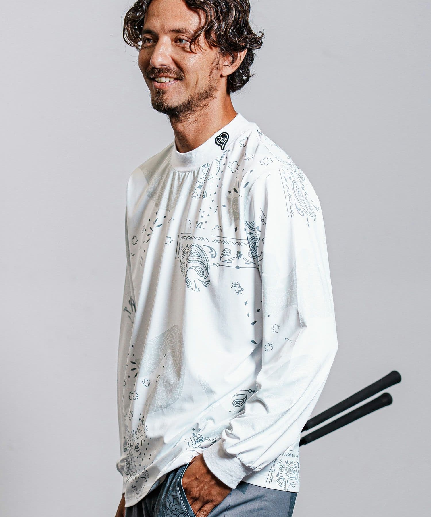 【Men's】カモフラージュペイズリー柄長袖モックネックカットソー