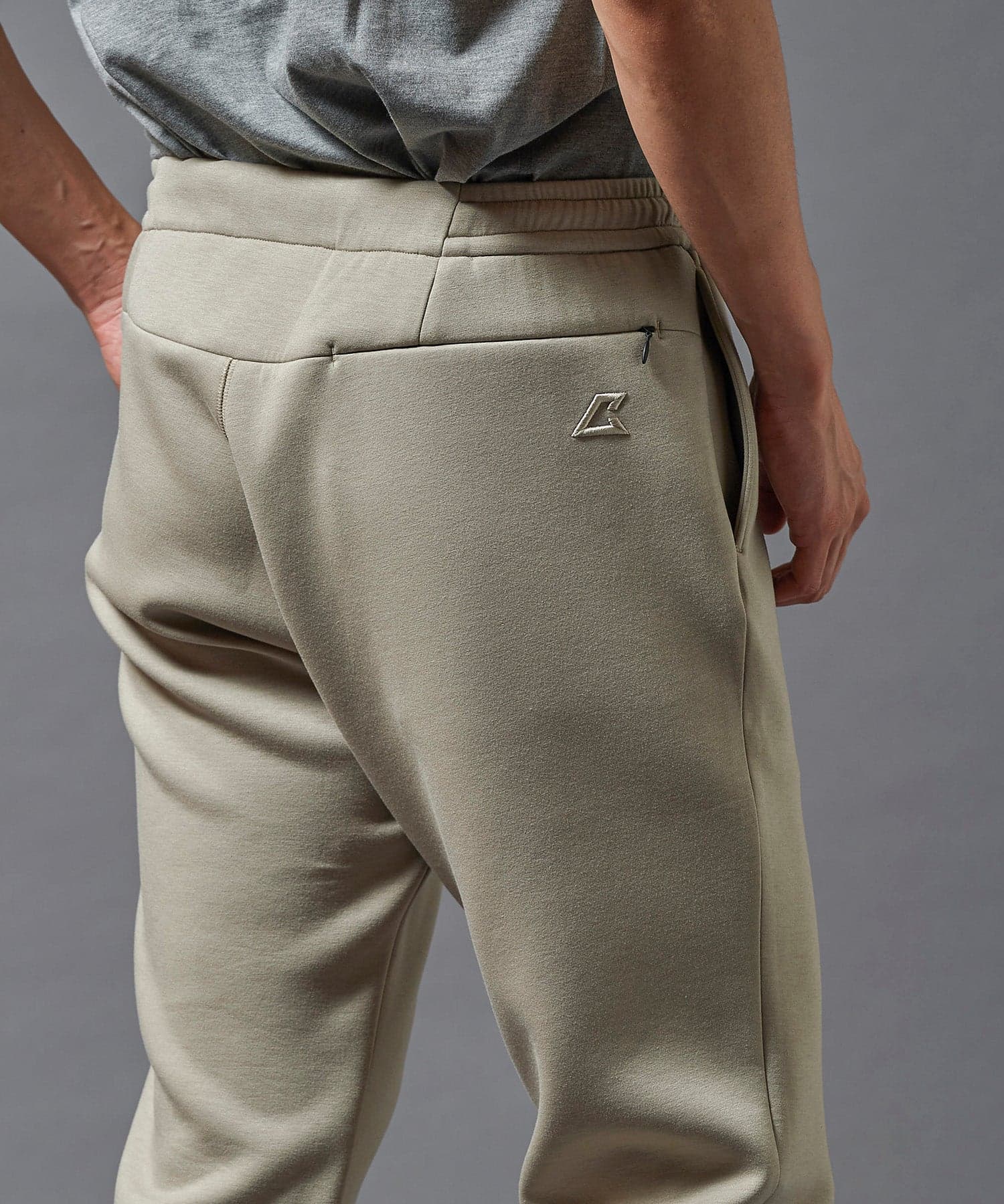 【Men's】テックニット エア パンツ