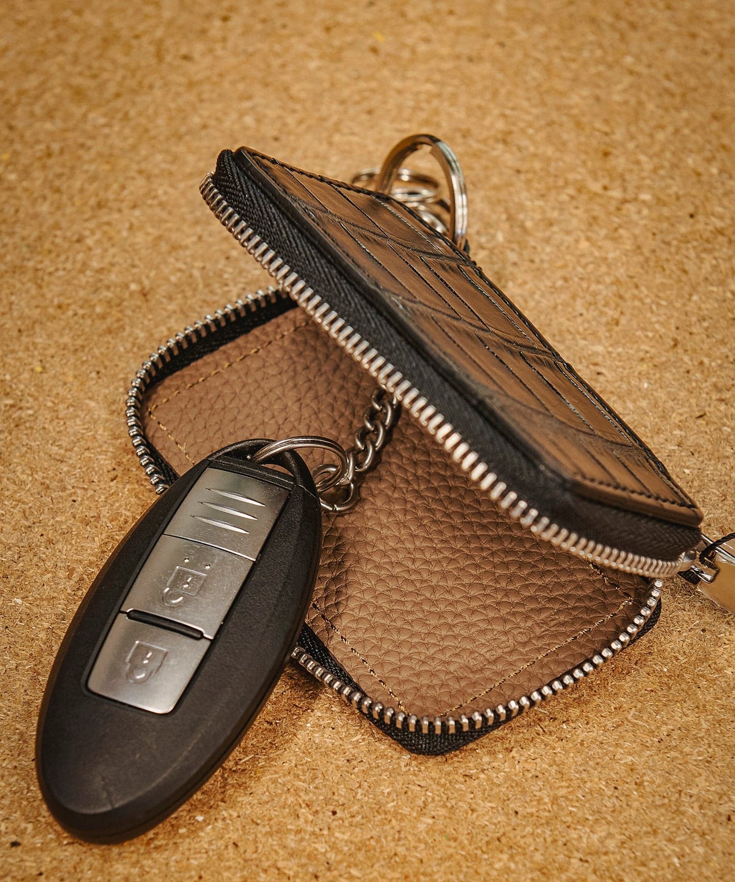 【Item's】THE SOLE CROCODILE KEYCASE