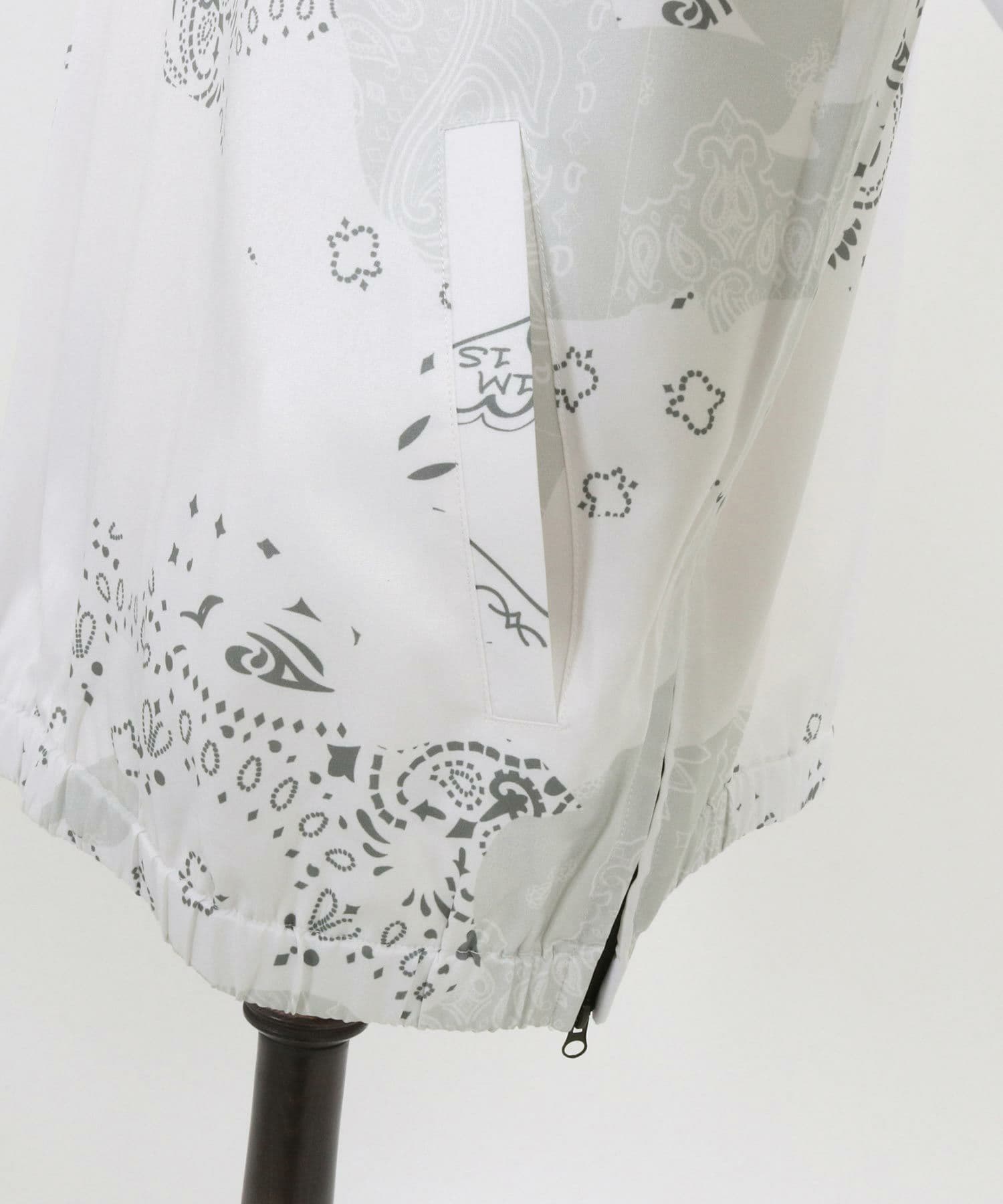 【Men's】カモフラージュペイズリー柄ハイネックジップブルゾン