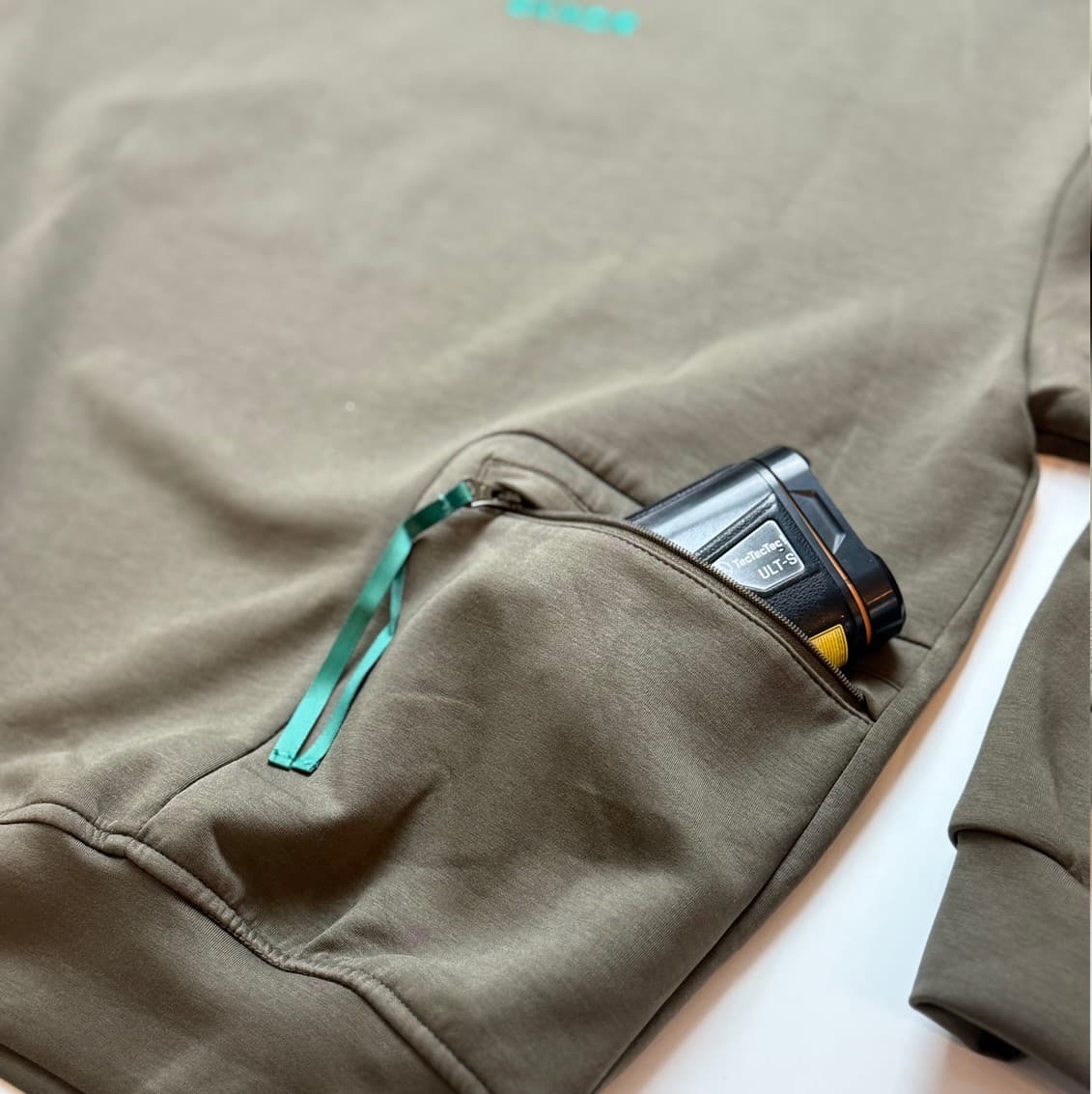 【Unisex】ダンボール クルーネック