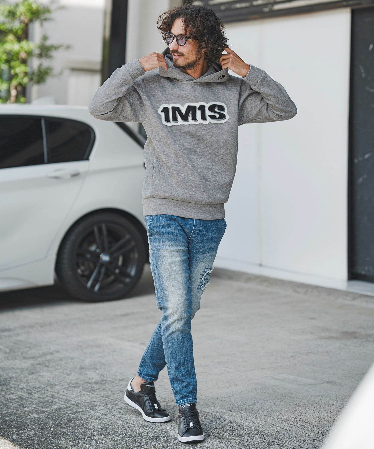 【Men's】サガラ刺繍ダンボールパーカー