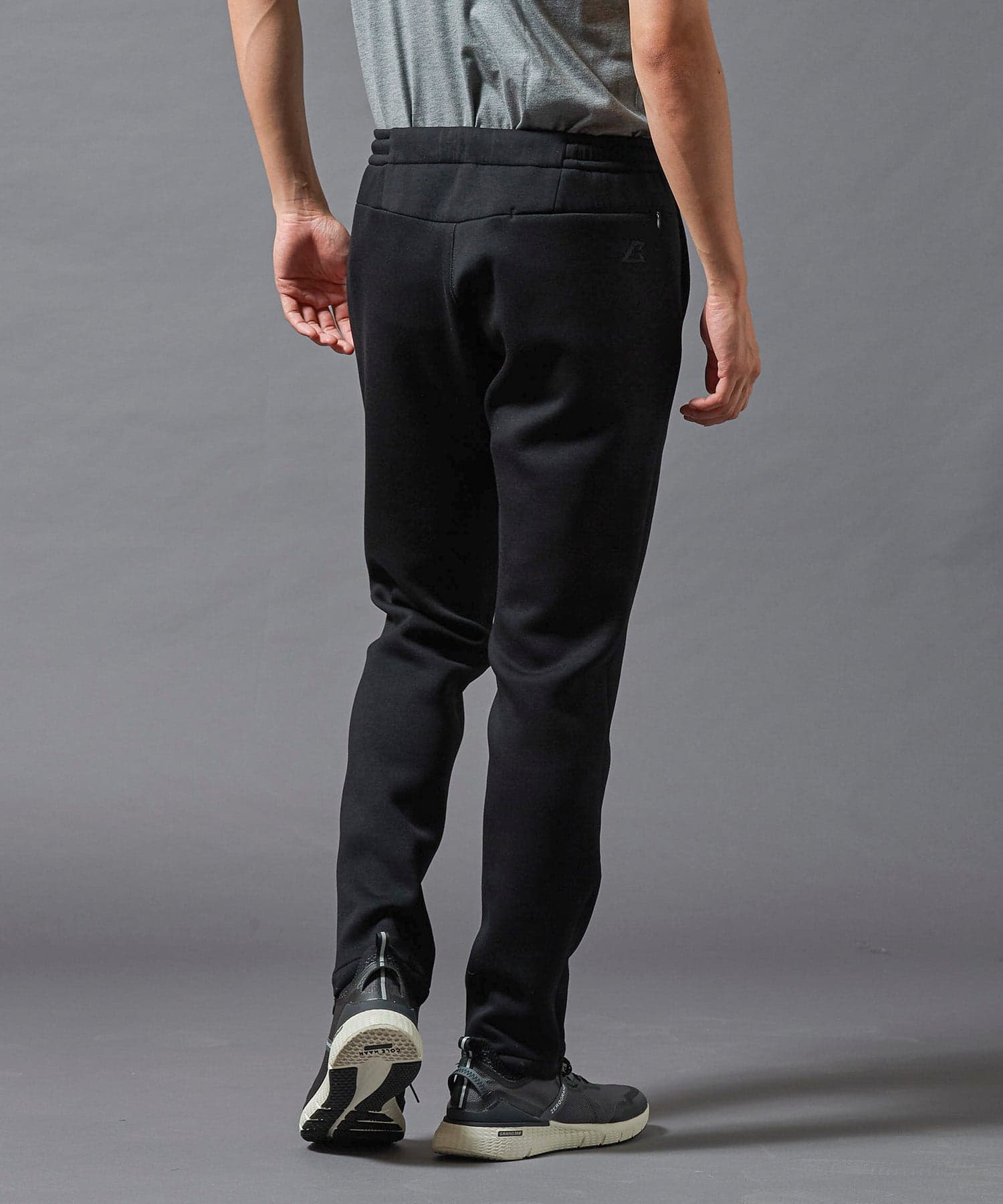 【Men's】テックニット エア パンツ
