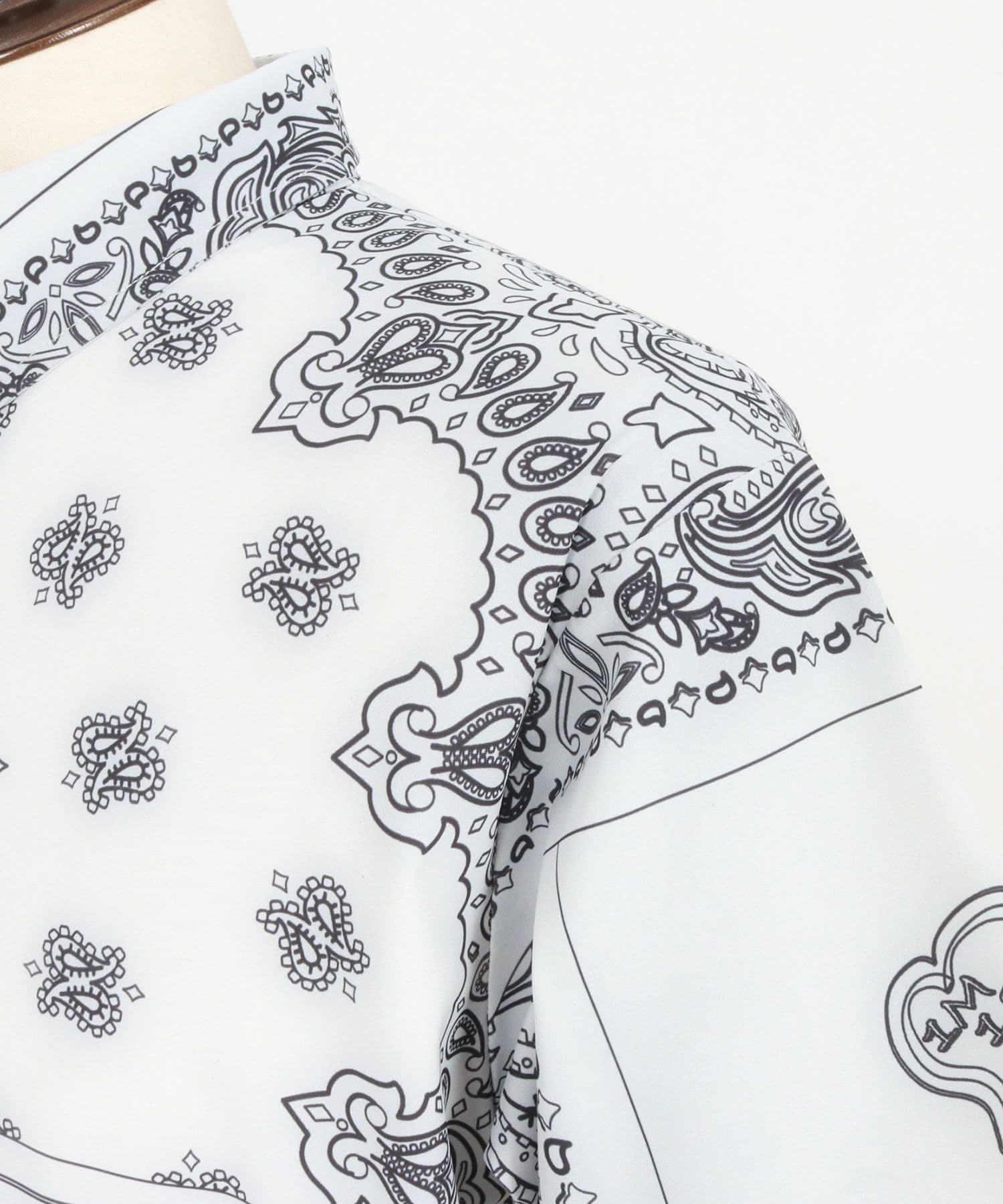 【Men's】ペイズリー柄ポロシャツ