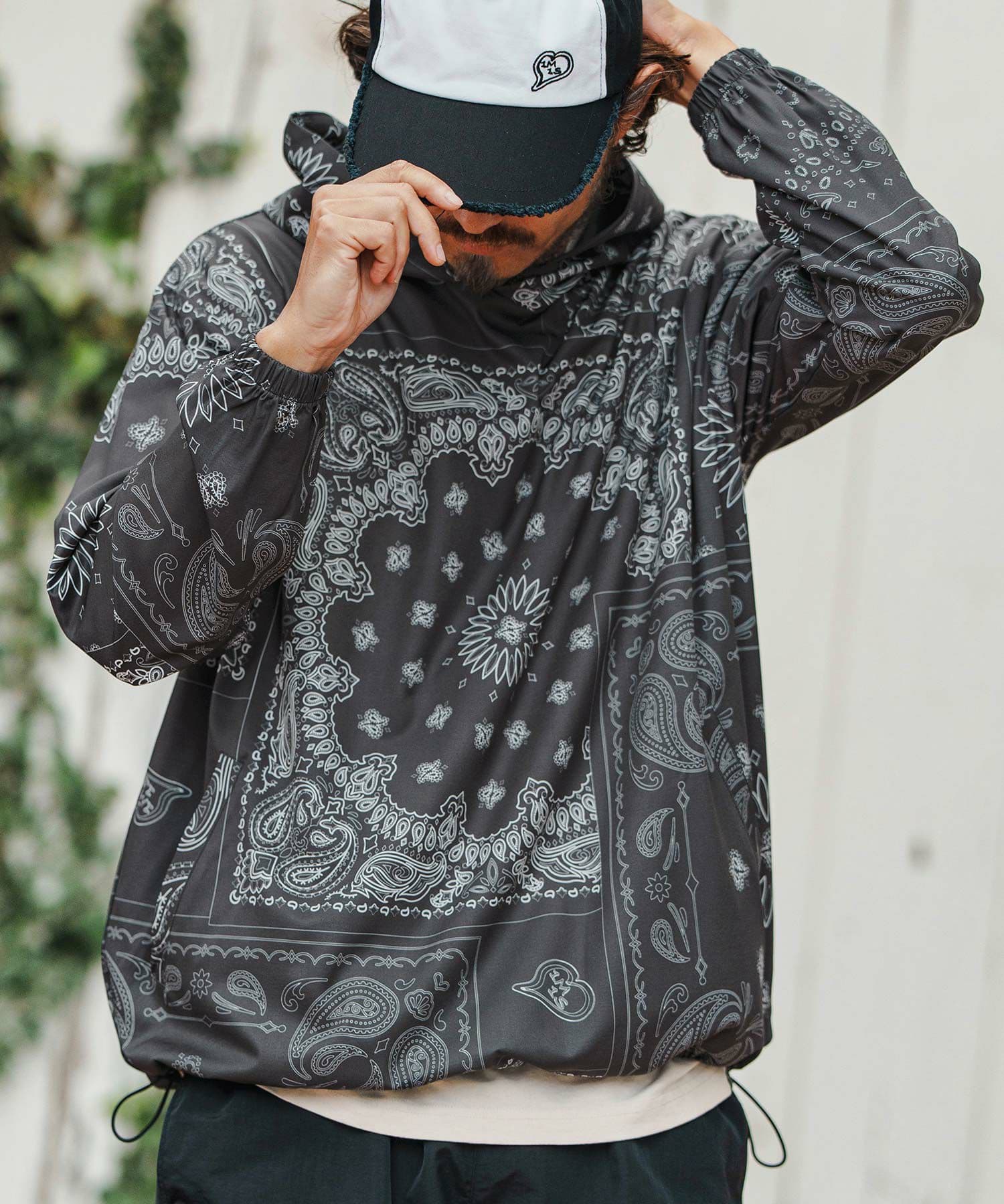 【Men's】ペイズリー柄フーディーブルゾン