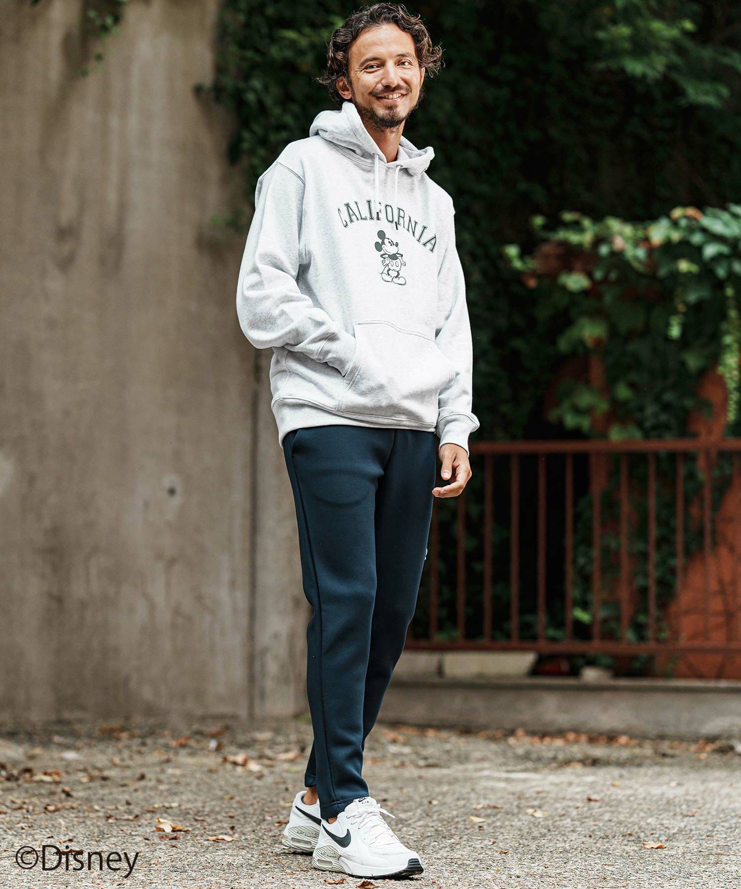 【Men's】ミッキーマウスプリントパーカー