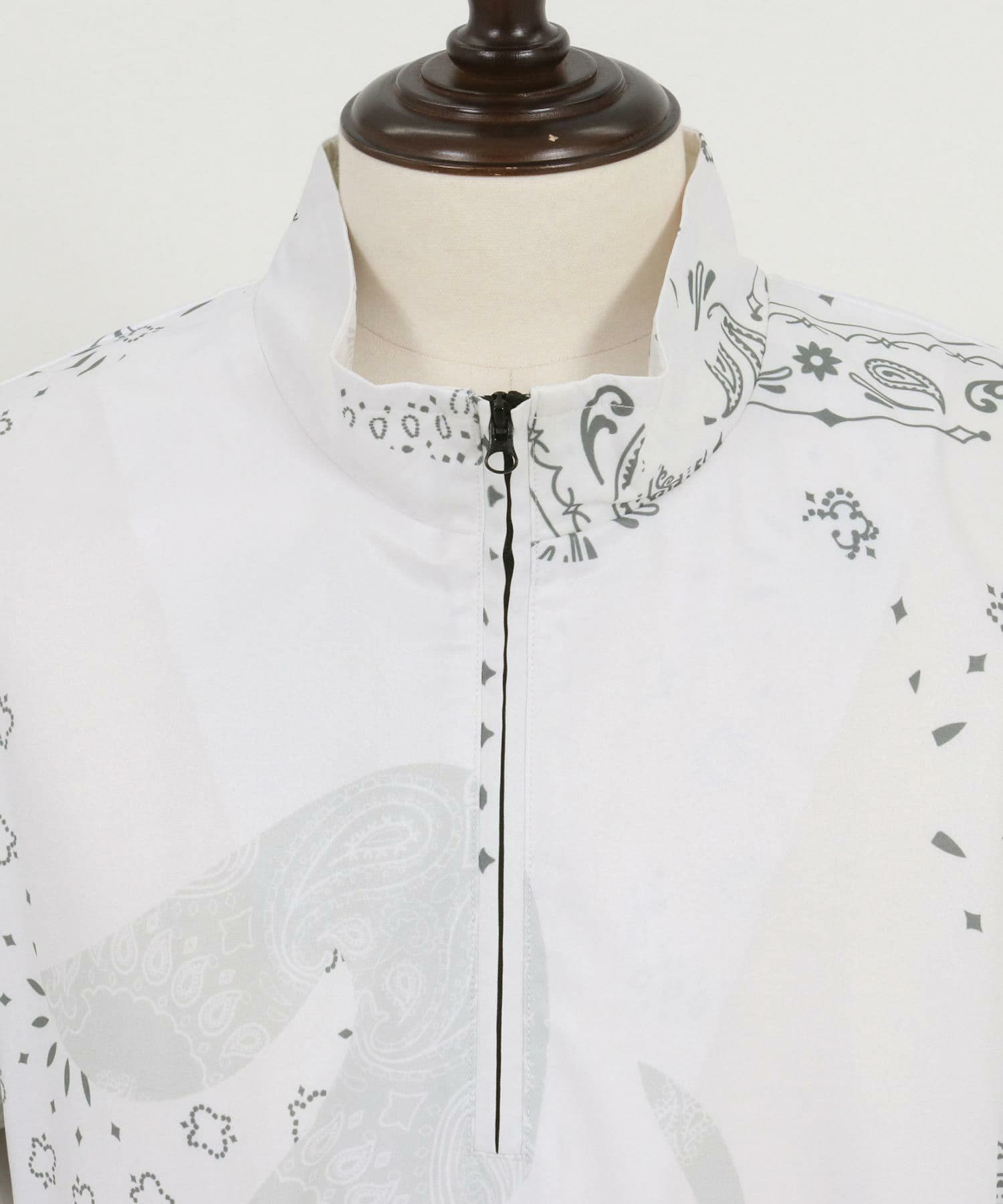 【Men's】カモフラージュペイズリー柄ハイネックジップブルゾン